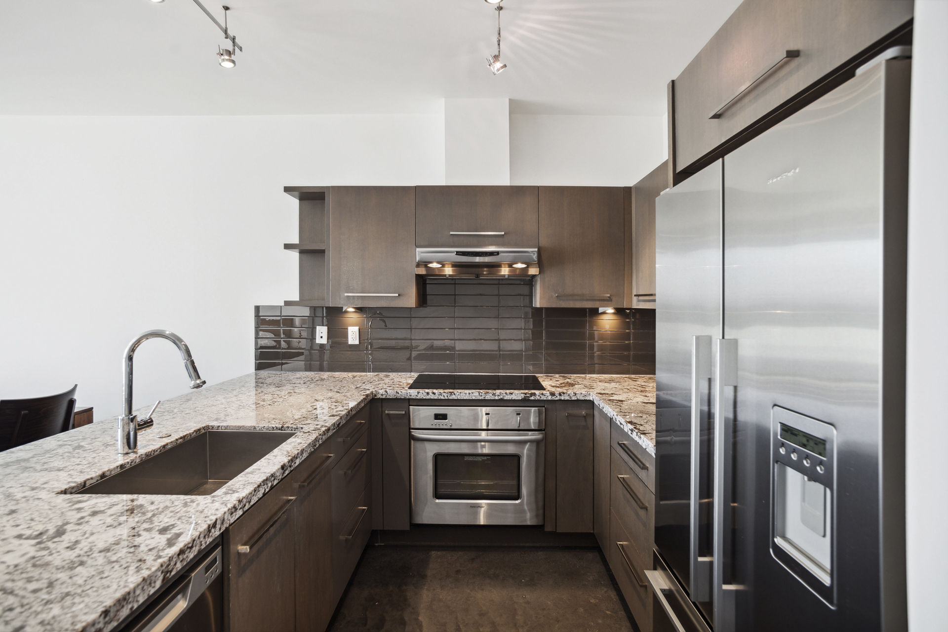 303 650 Evergreen Place, North Vancouver - For sale by Rossetti Realty - photo 4