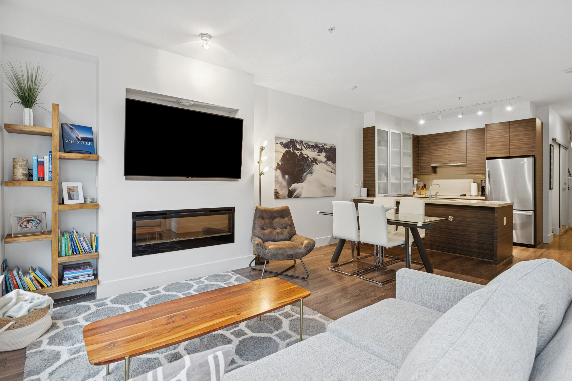 406 3606 Aldercrest Drive, North Vancouver, for sale - news image 3