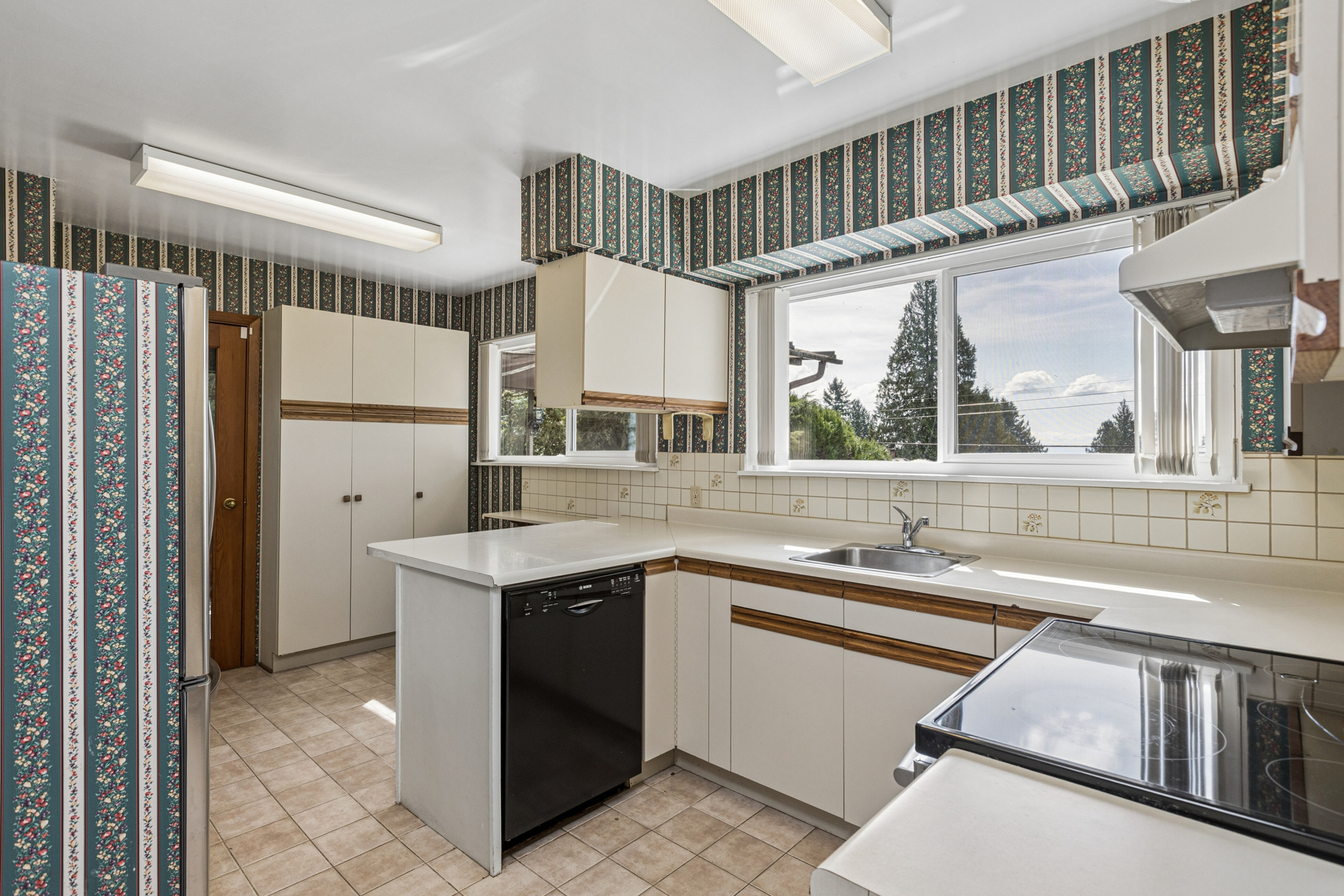 702 Winona Avenue, North Vancouver, for sale - news image 5