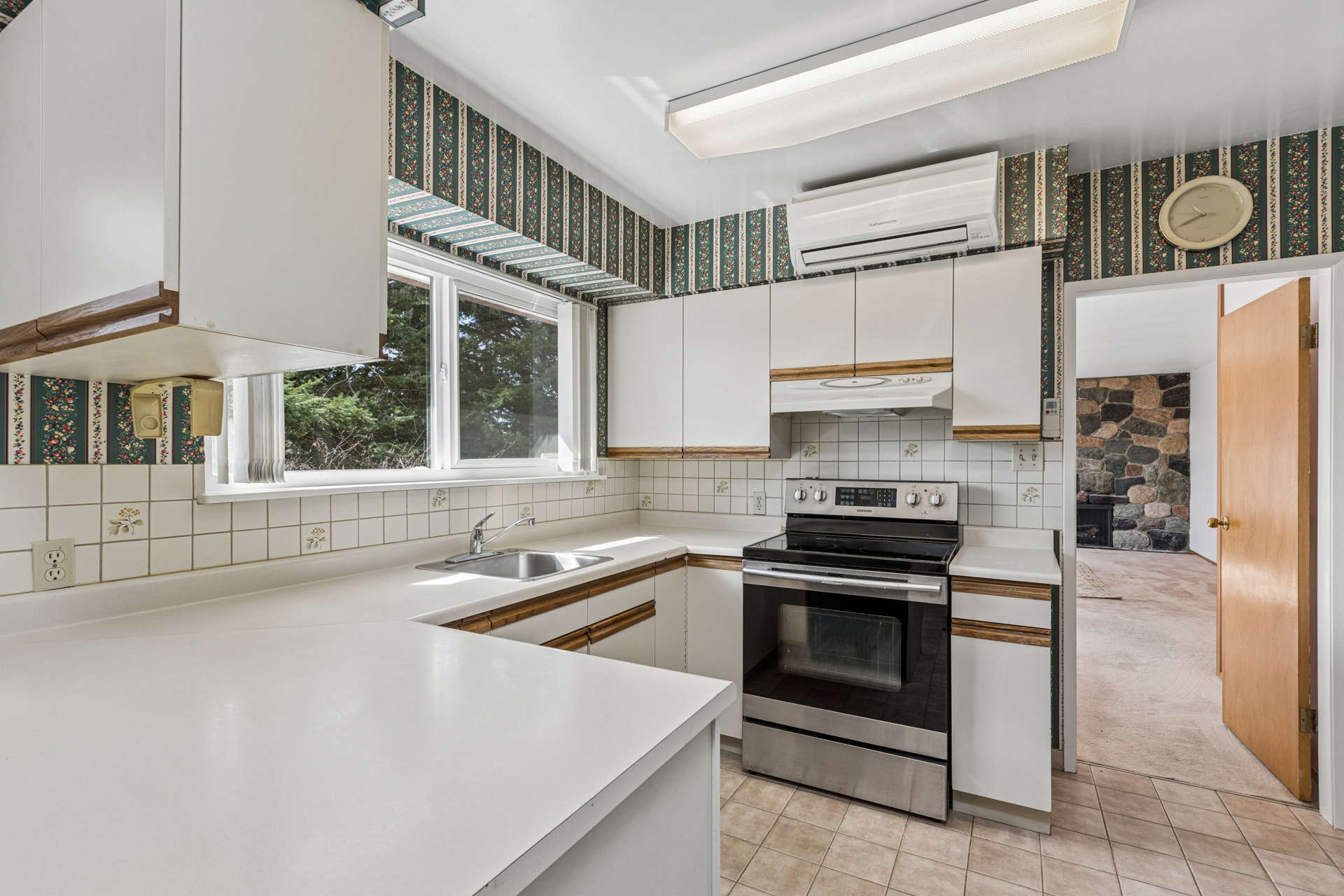 702 Winona Avenue, North Vancouver, for sale - news image 4