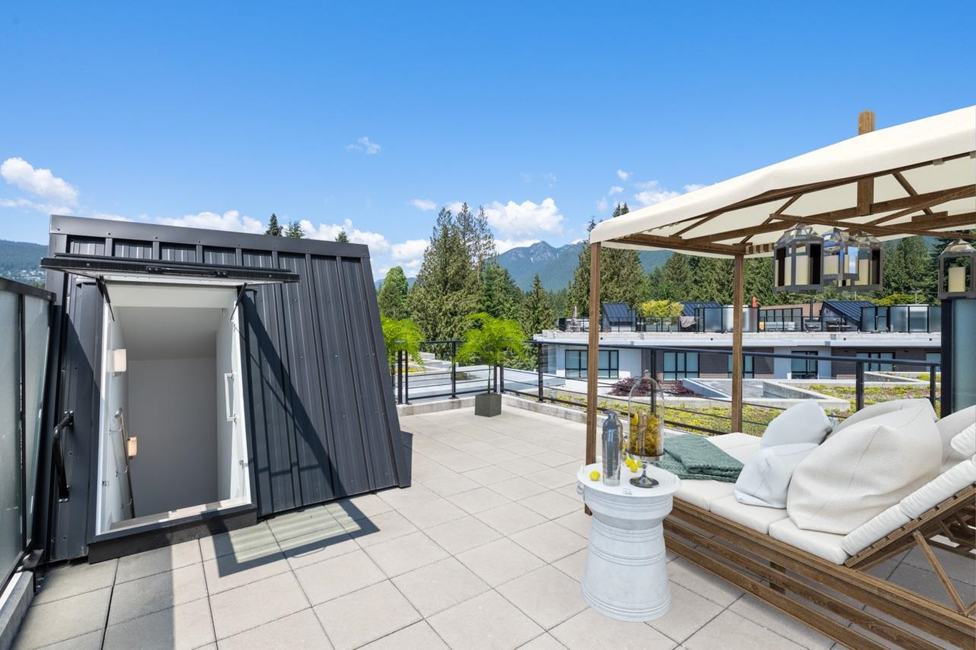 West & North Vancouver virtual staging example image 12